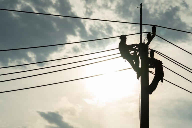 workers repairing cables